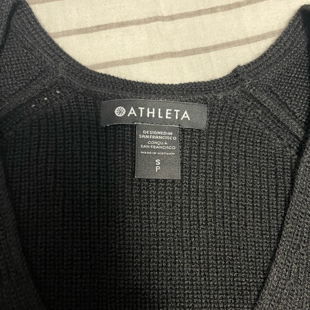 NWT athleta   Hanover V neck sweater